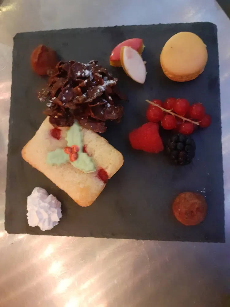 Financier Au Framboise Et Rose Des Sable